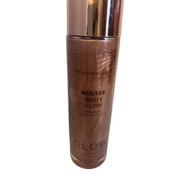 Revolution Molton Body Glow Rose Gold Illuminator 100 mL/3.38 fl oz - Picture 3 of 4